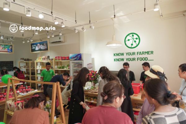 Cua-hang-dau-tien-foodmap